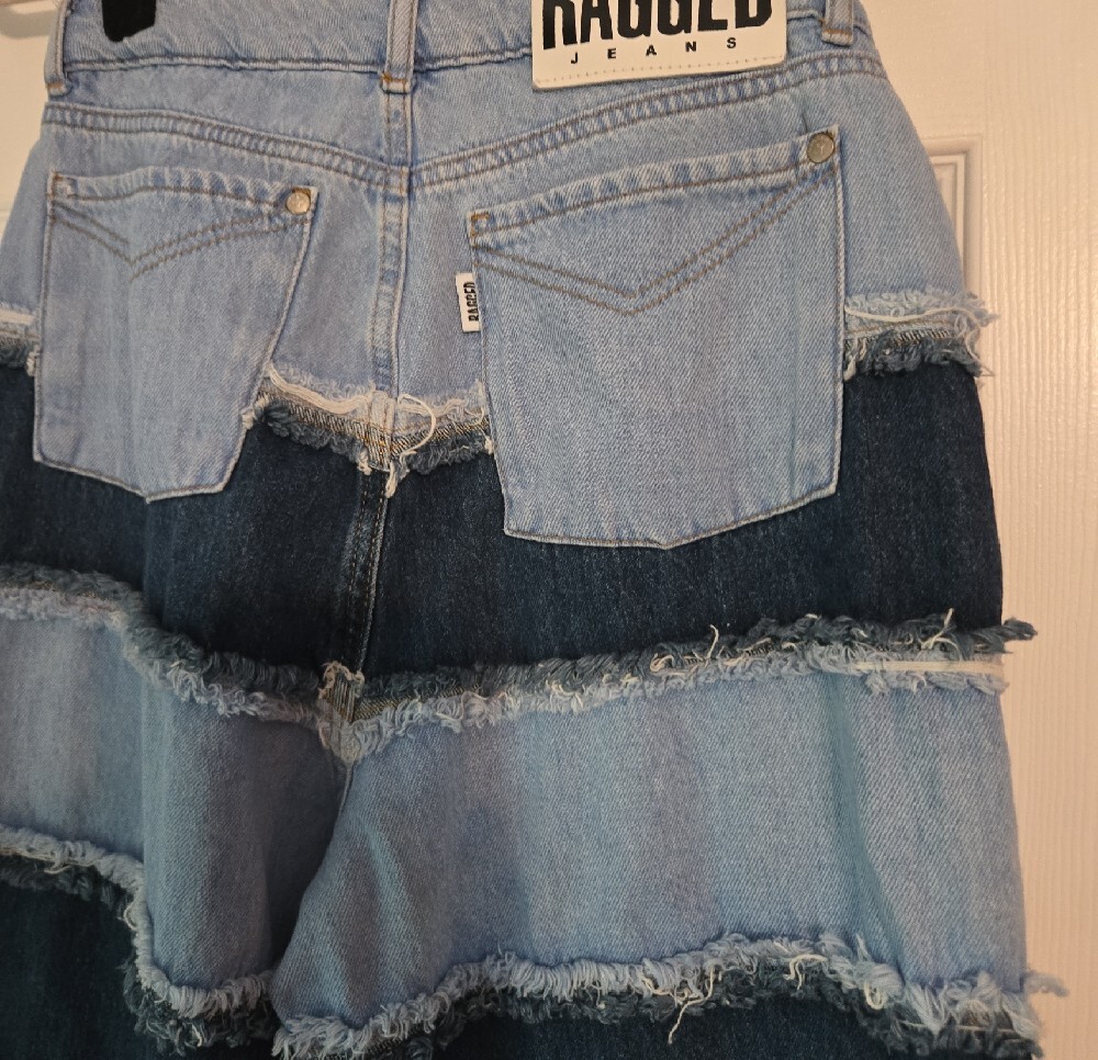 RAGGED JEANS - Picture 6 of 6